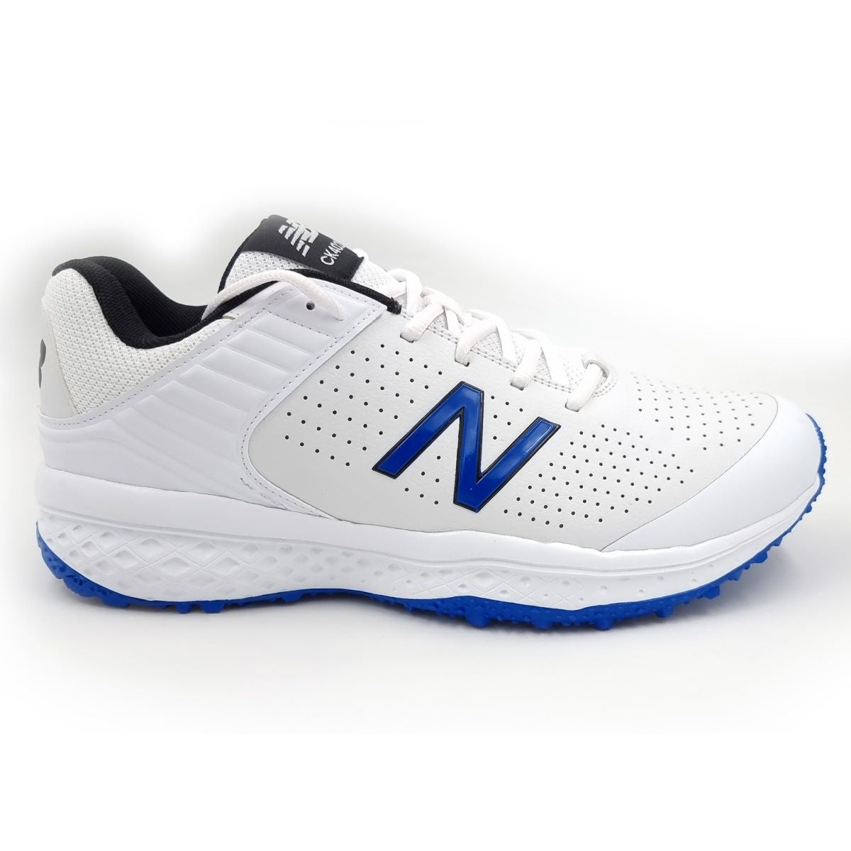 New Balance CK 4020 Rubber Spike Cricket Shoes - White/Blue – Achivr